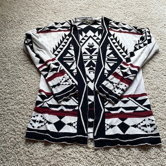 Pink Republic Black/White/Red Southwestern Print Open Front Cardigan Size L EUC - Picture 2 of 8